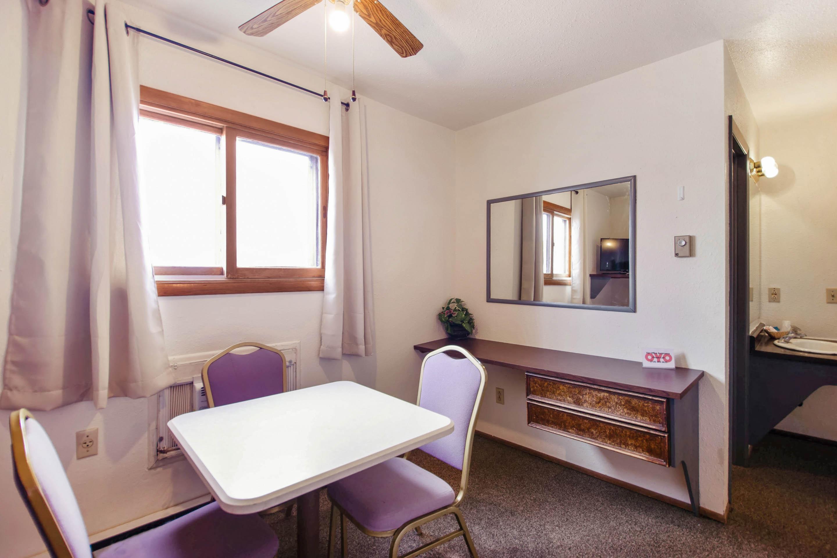 Oyo Hotel Cheyenne Wells - Us 40 Eksteriør bilde