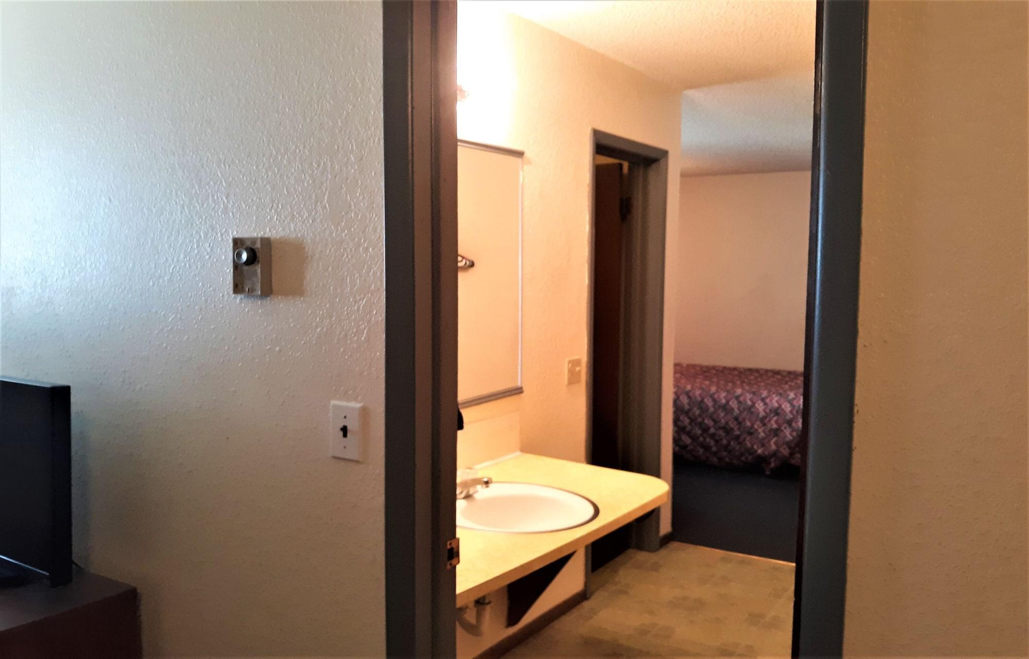 Oyo Hotel Cheyenne Wells - Us 40 Eksteriør bilde