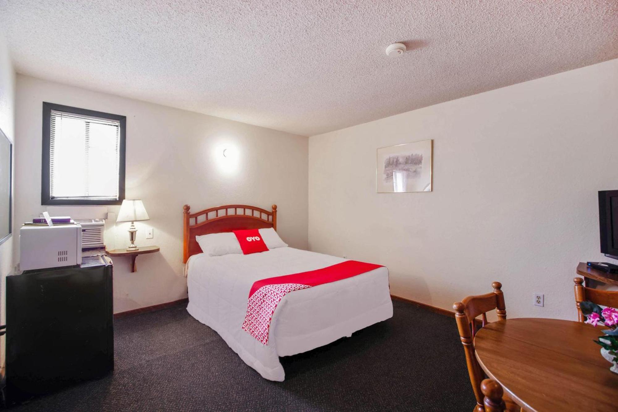 Oyo Hotel Cheyenne Wells - Us 40 Eksteriør bilde